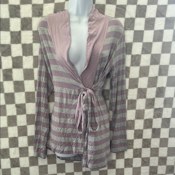 A Pea in the Pod Other - A Pea in the Pod Lavender and Gray Tie Robe Size S/Small